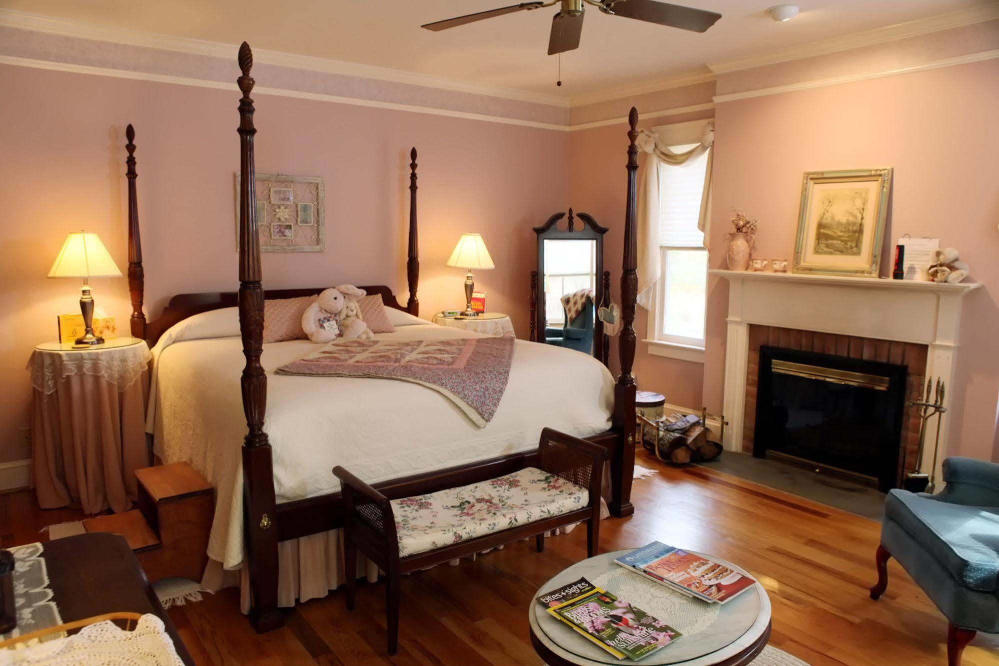The Inn At Sugar Hollow Farm Crozet Exterior photo